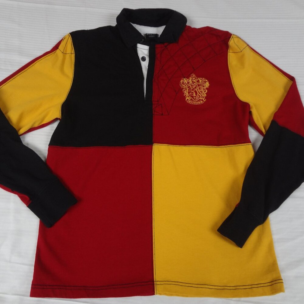 UNIVERSAL STUDIOS HARRY POTTER GRIFFINDOR QUIDDITCH TOP LONG SLEEVE MEDIUM K232